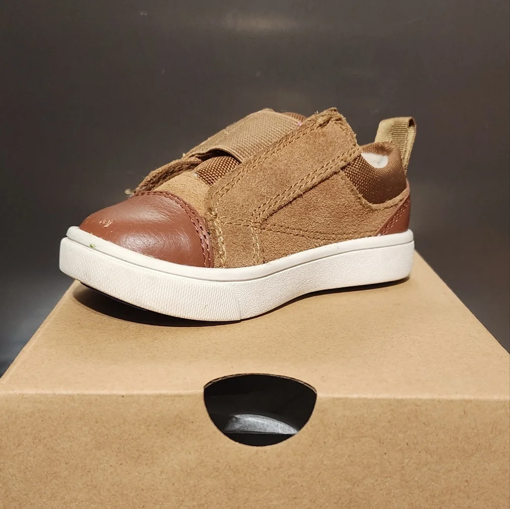 UGG Rennon Sneakers - Picture 6 of 8